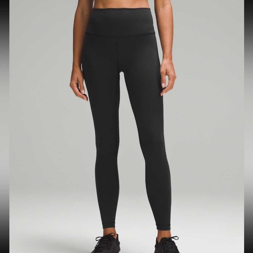 Women’s black Lululemon leggings size 4